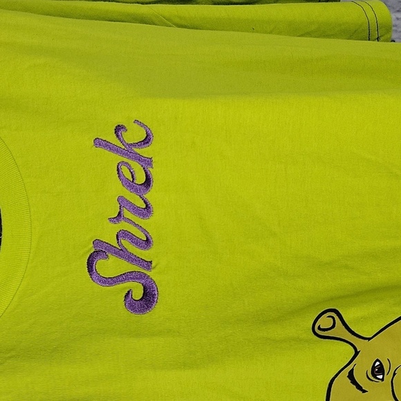 DREAMWORKS Shrek‎ Duo-Tone Couples Exclusive Box Lunch Shirt Size Medium - Picture 3 of 6